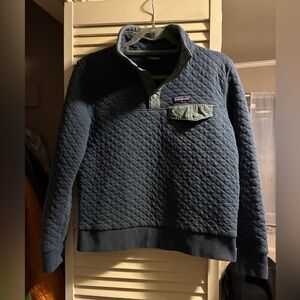 Patagonia Quilted Pullover in Navy